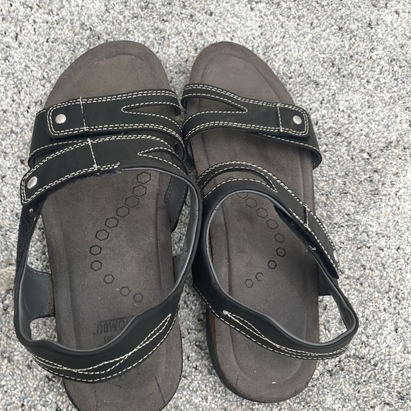 Khombu sandals, black, style: Ava, size: 9 - Picture 3 of 16